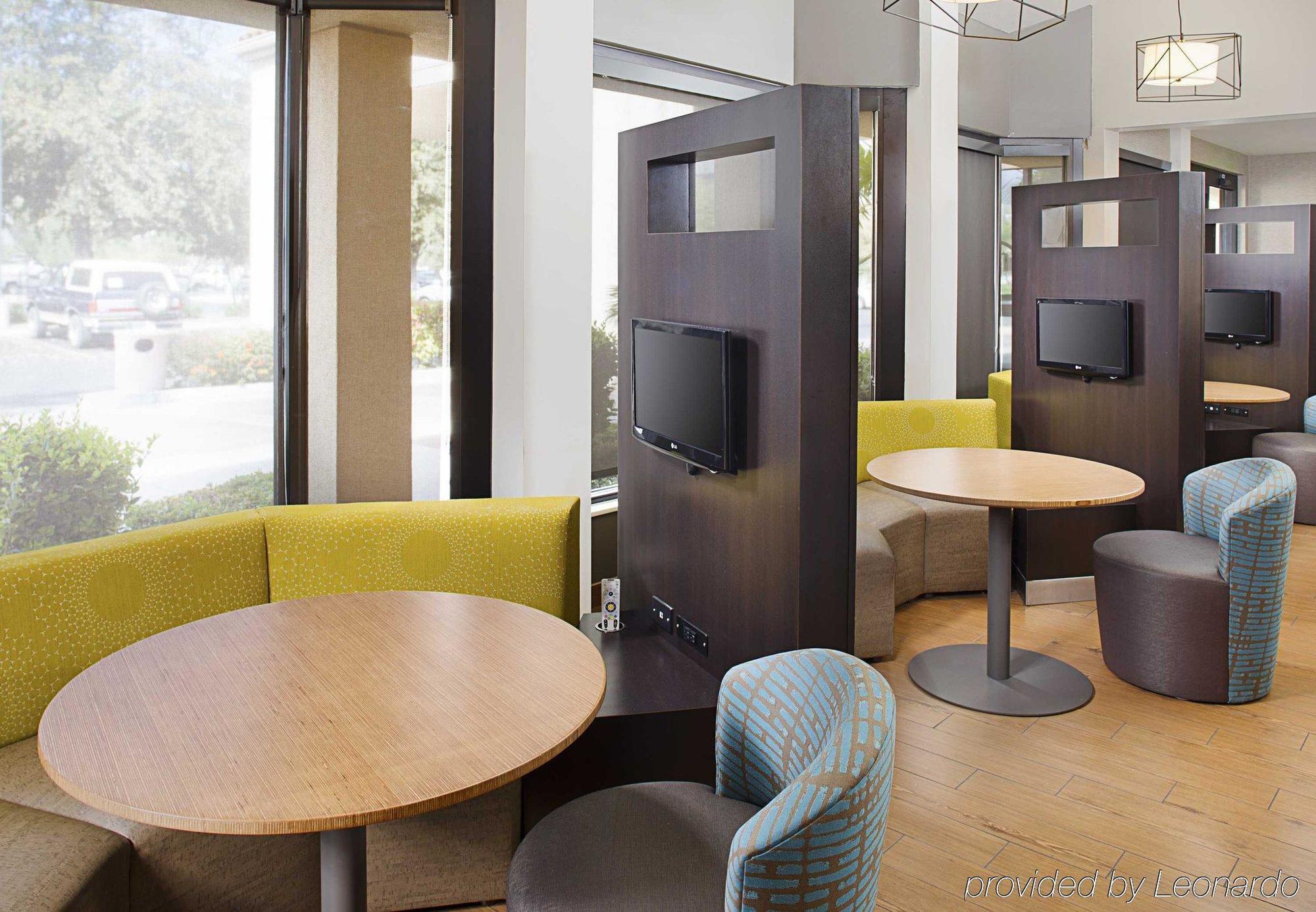 Готель Courtyard By Marriott Tucson Williams Centre Екстер'єр фото