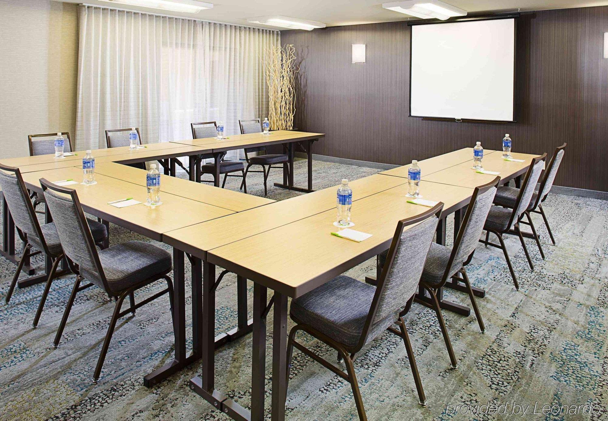 Готель Courtyard By Marriott Tucson Williams Centre Екстер'єр фото