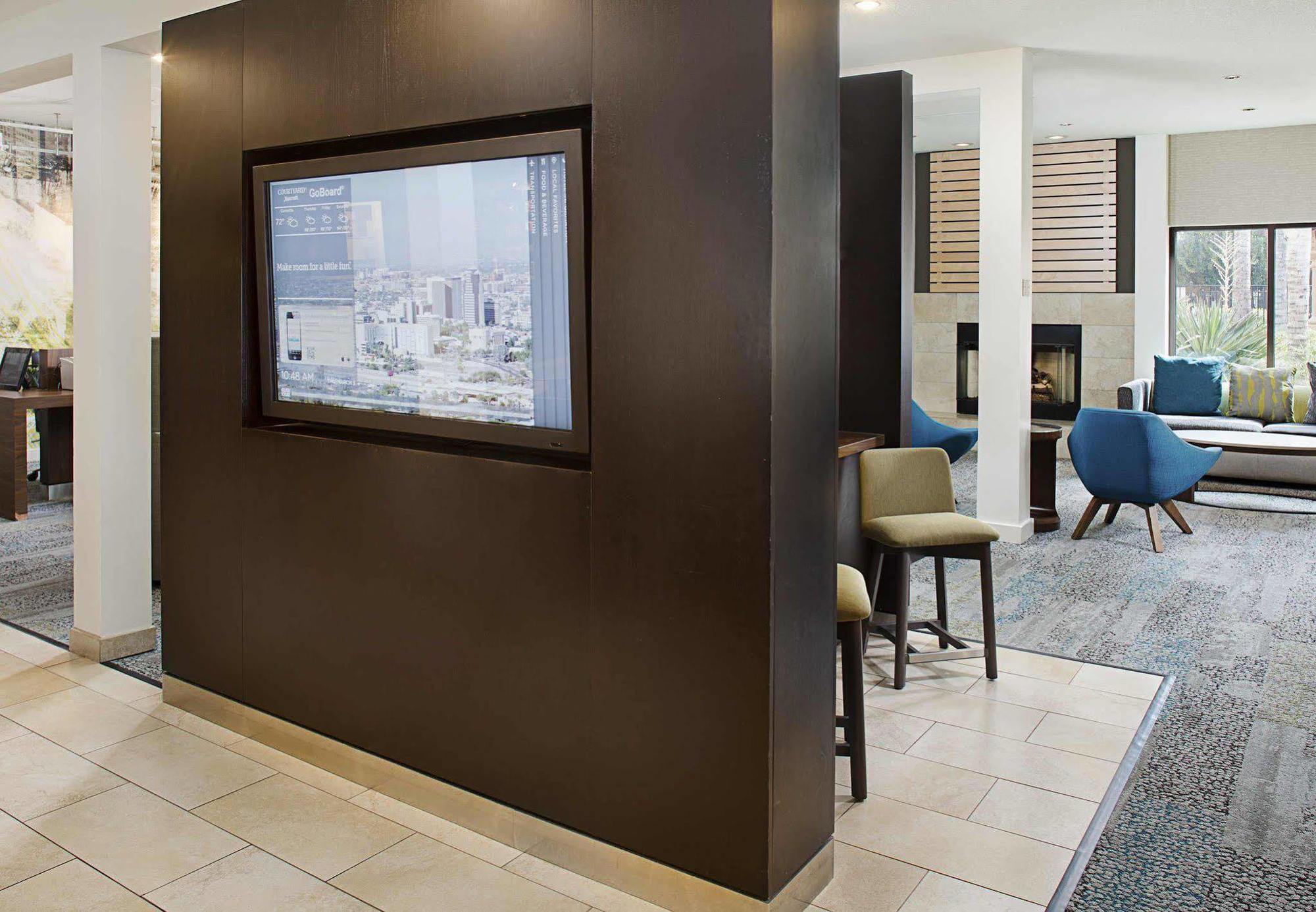 Готель Courtyard By Marriott Tucson Williams Centre Екстер'єр фото